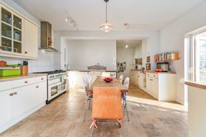 Kitchen- click for photo gallery